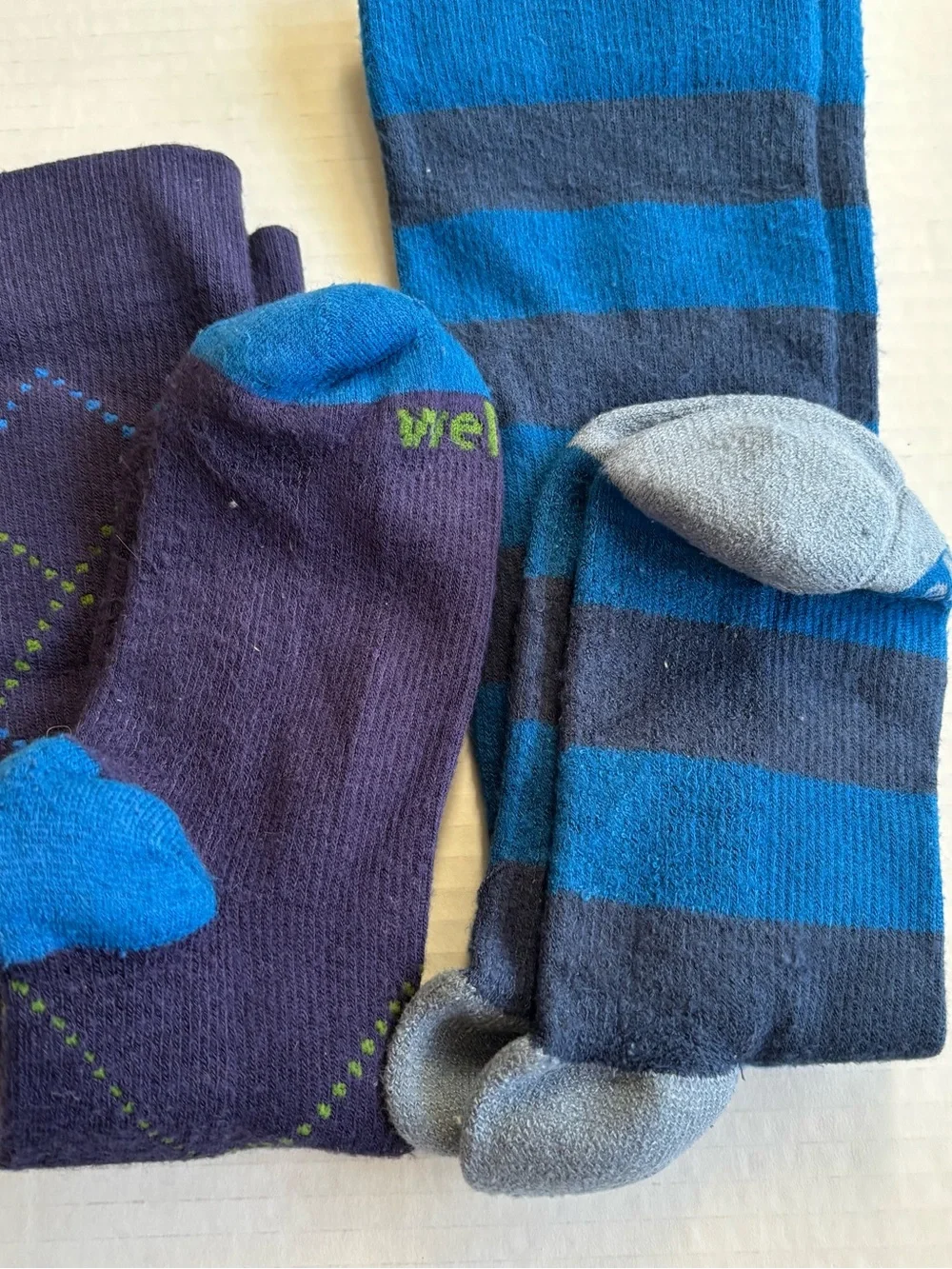 Wellow Bamboo Compression Men's Blue Argyle & Stripe Dress Socks - 2 Pack